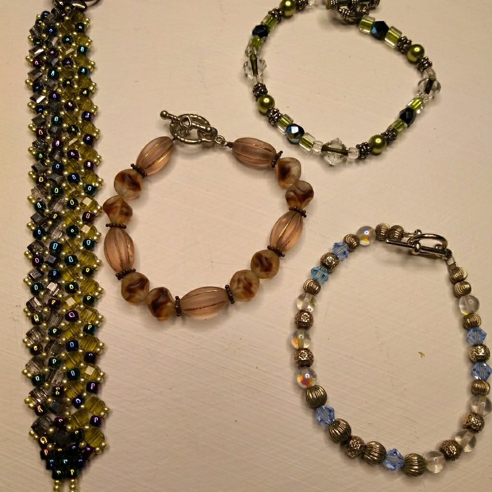Glass beaded toggle bracelets. Set of 4